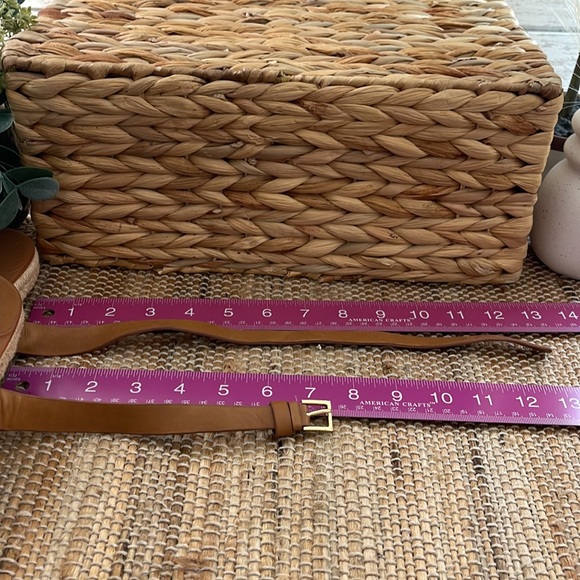 Tory Burch leather espadrilles size 9. - Picture 9 of 10